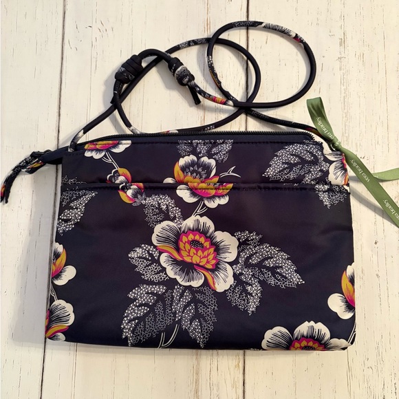 Vera Bradley Handbags - Vera Bradley Seurat Floral Crossbody